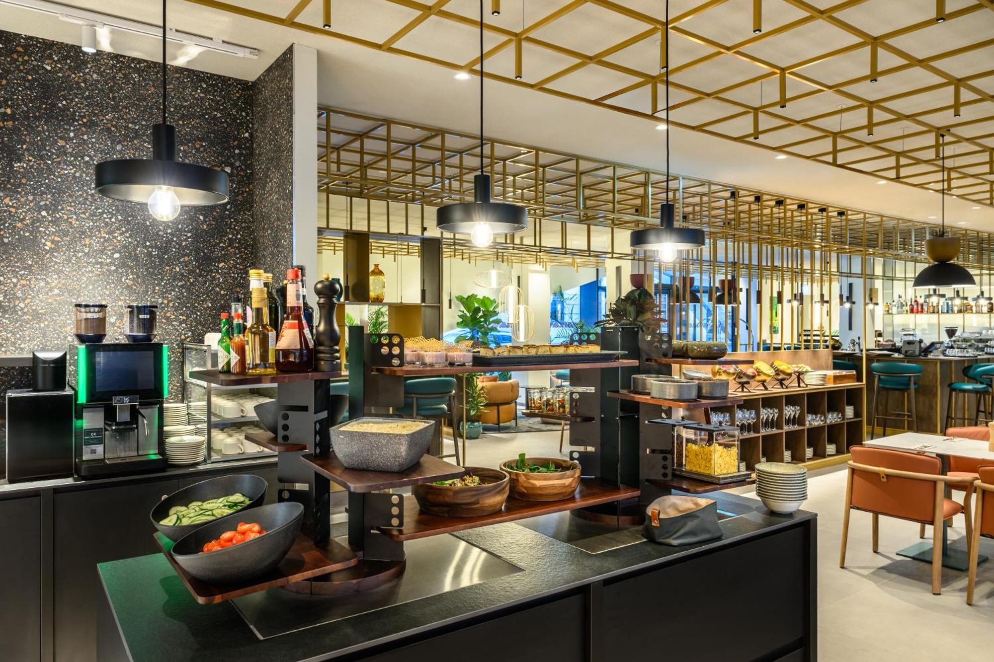 Hilton Garden Inn Debrecen City Center Екстер'єр фото